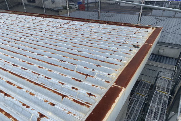 火災保険で雨樋や屋根を修理できる？保険適用を分かりやすく解説