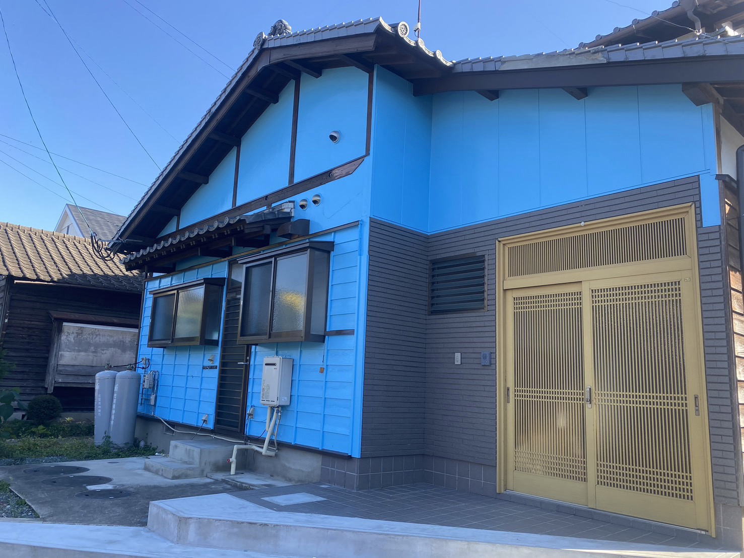 佐賀県佐賀市 窯業サイディング【ラジカル4回塗り】と金属屋根【ラジカル3回塗り】面積【外壁165㎡屋根170㎡】